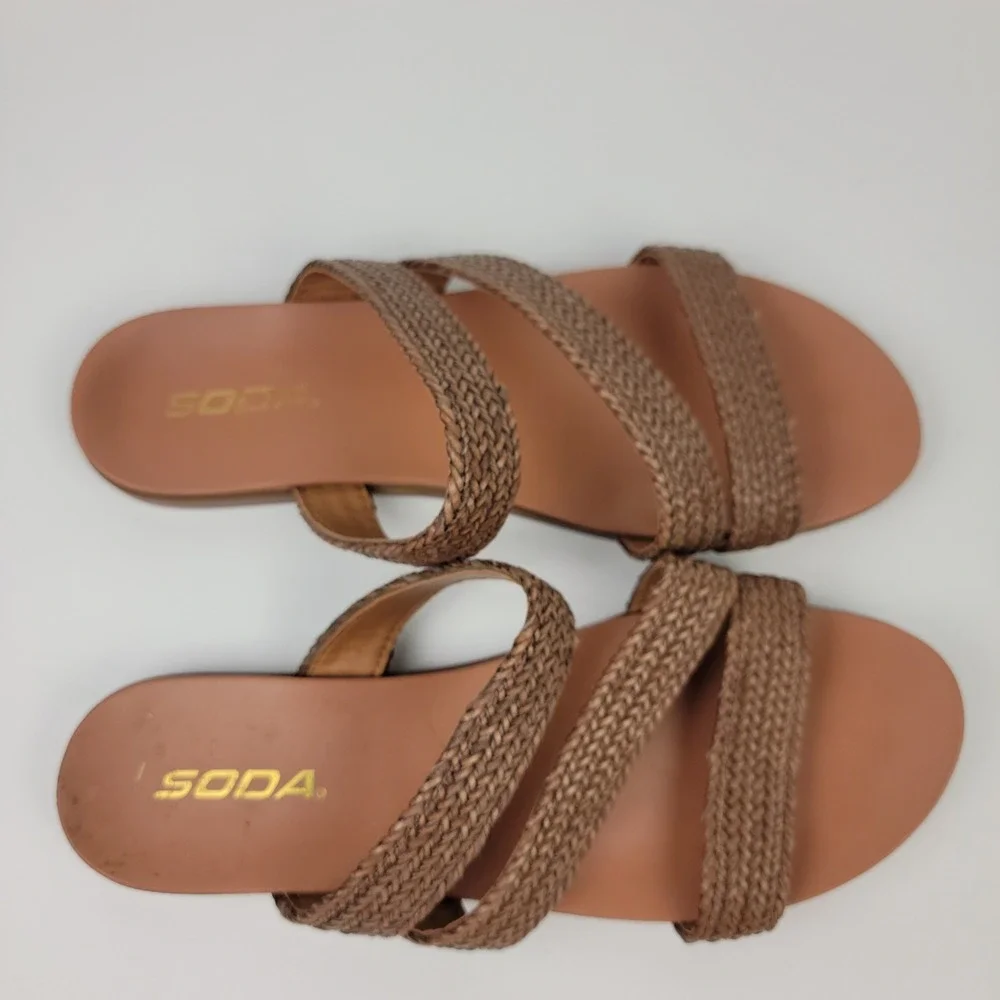 Soda Womens Woven Three Strap Slide Sandals Tan Size 8 Flat Summer Shoes